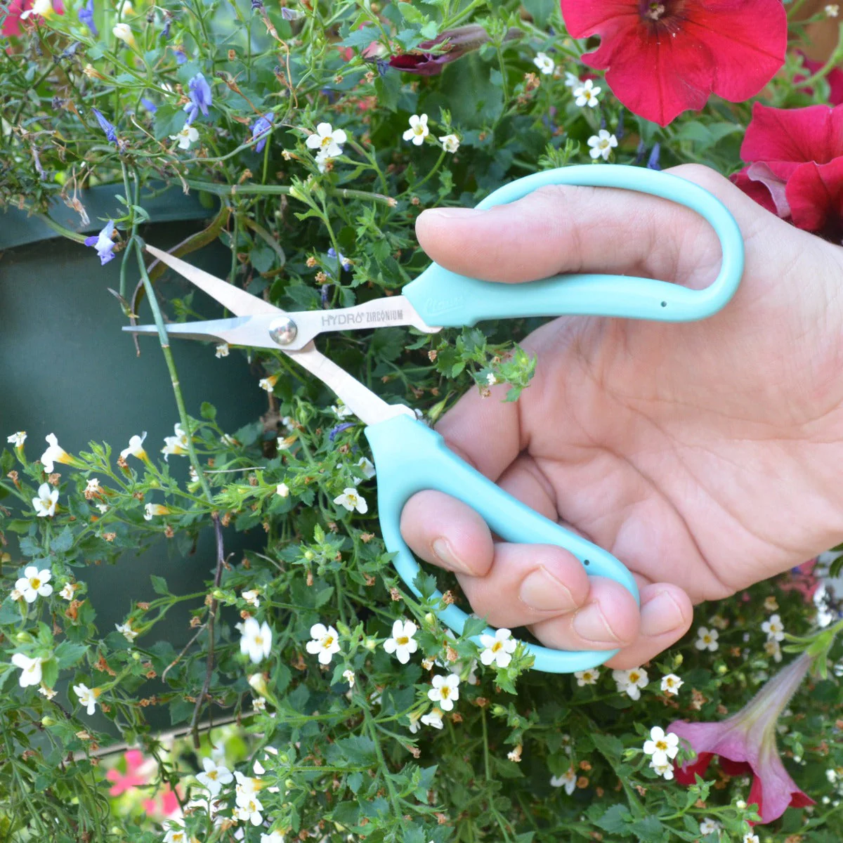 Clauss 6" Hydro Bent Flex Bow Trimmers, Blue - Image 12