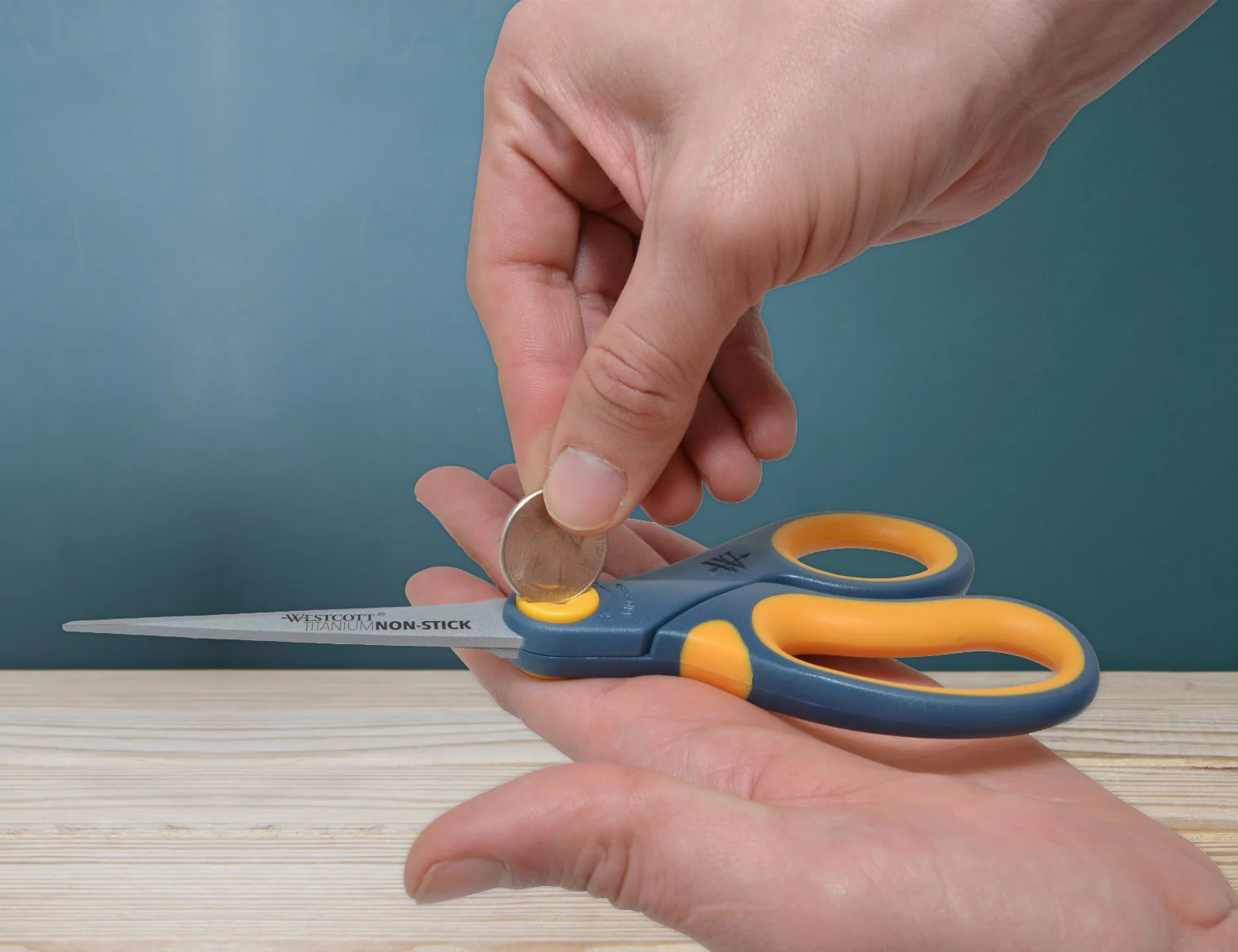 Westcott 8" Glide Titanium Bonded Non-Stick Scissors, Straight (14849) - Image 7