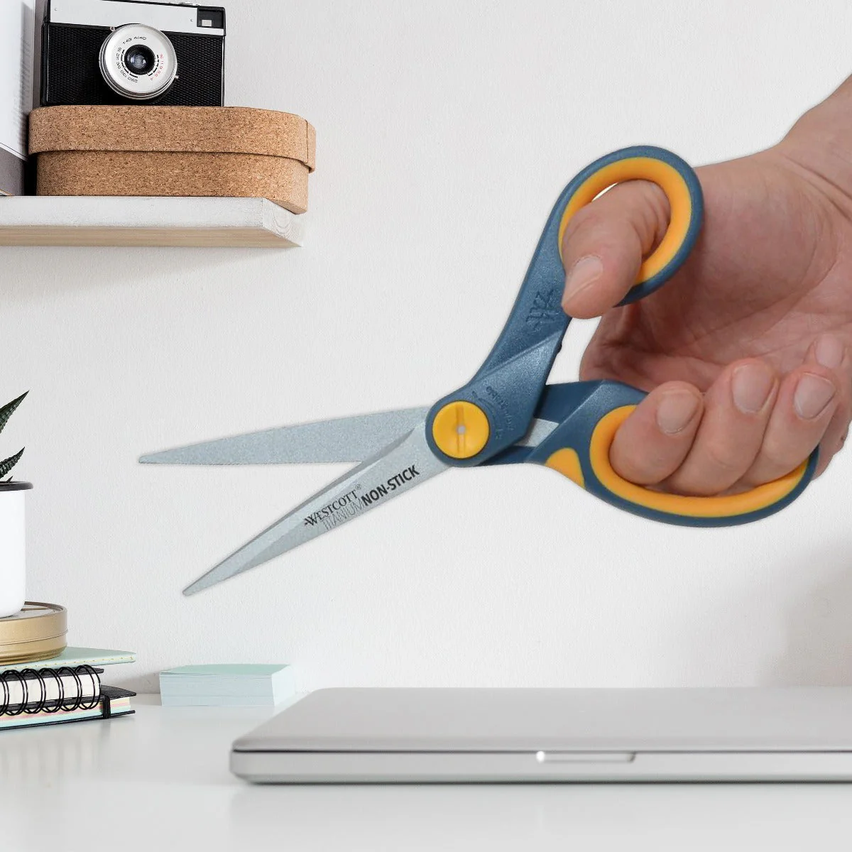 Westcott 8" Glide Titanium Bonded Non-Stick Scissors, Straight (14849) - Image 8