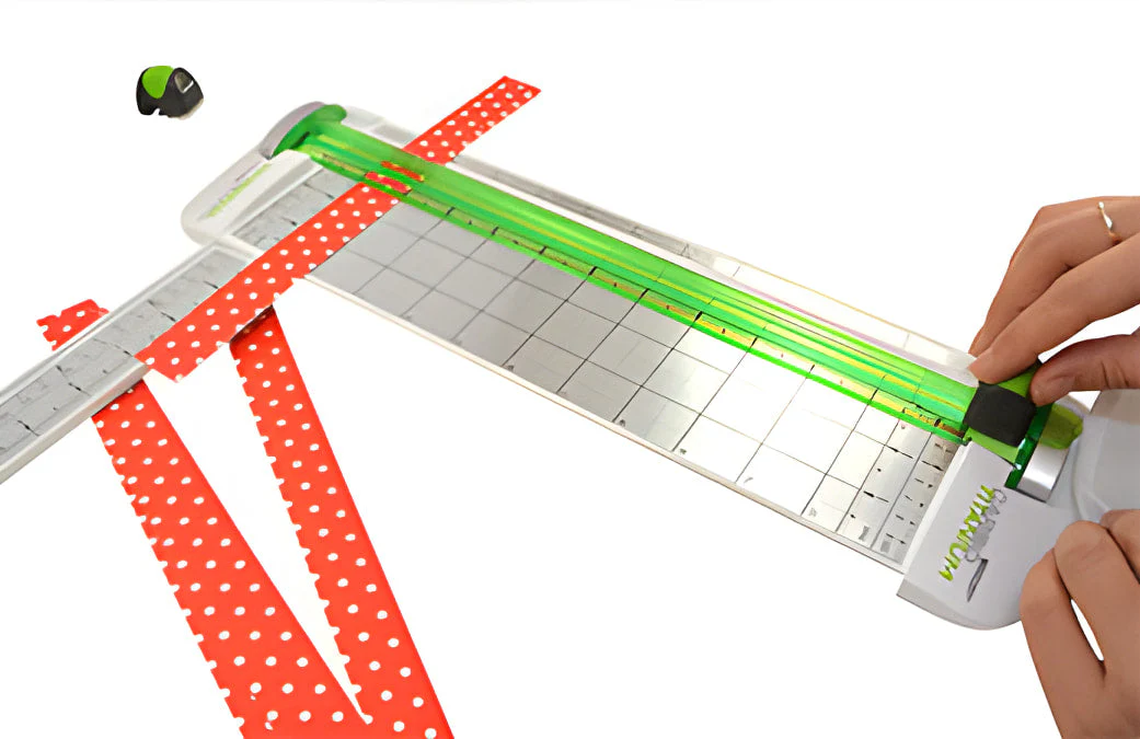 Westcott Carbo Titanium Bonded Narrow Trimmer, 12" (16682) - Image 4