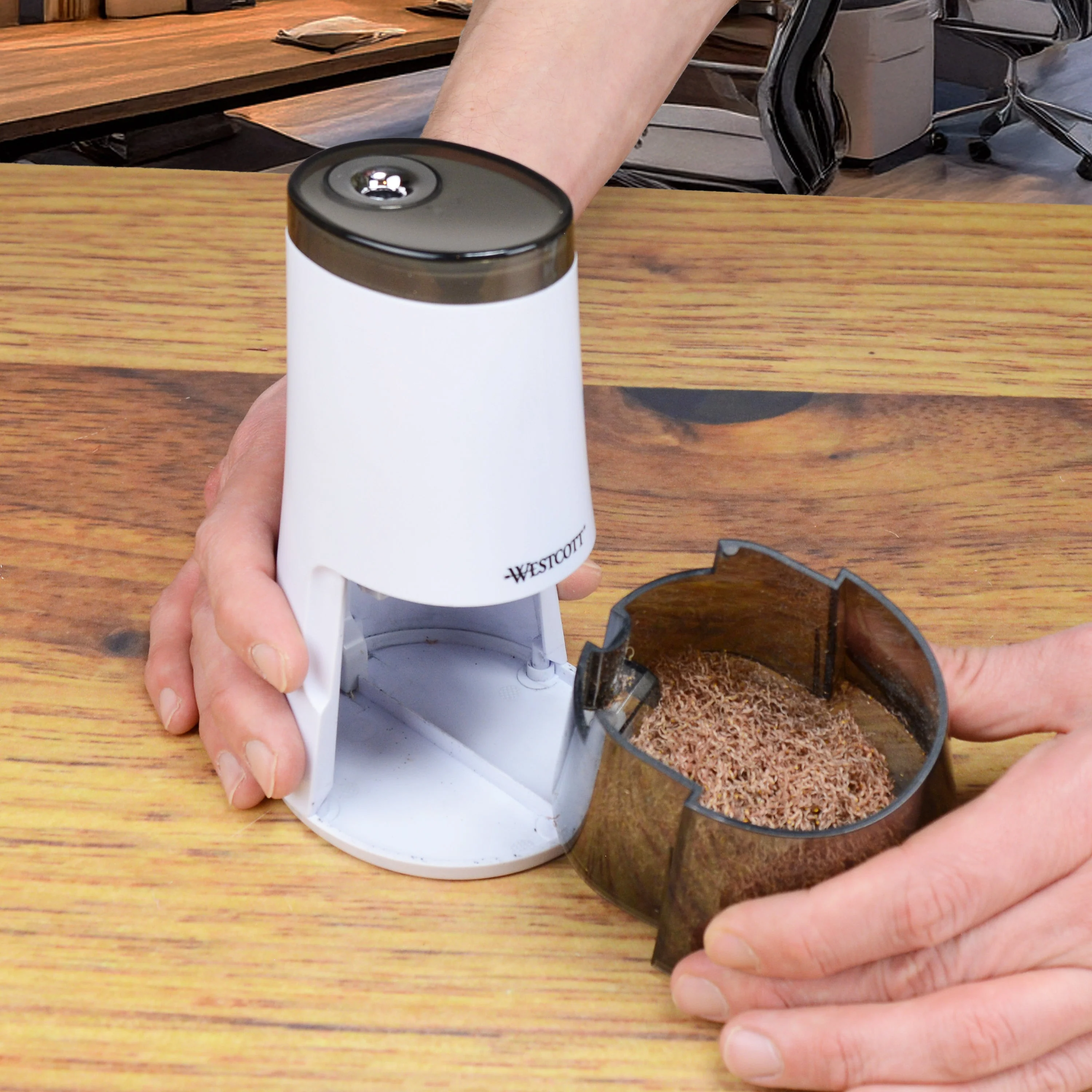 Westcott iPoint Curve Electric Pencil Sharpener, White (00947-PARENT) - Image 6