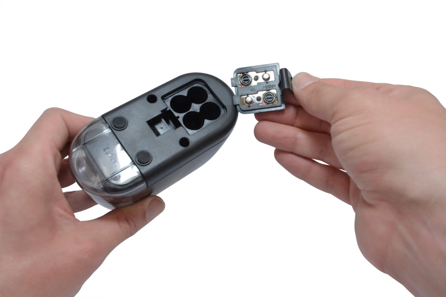 Westcott iPoint Duo™ Dual-Powered Battery/Electric Pencil Sharpener, Black (17812) - Image 3