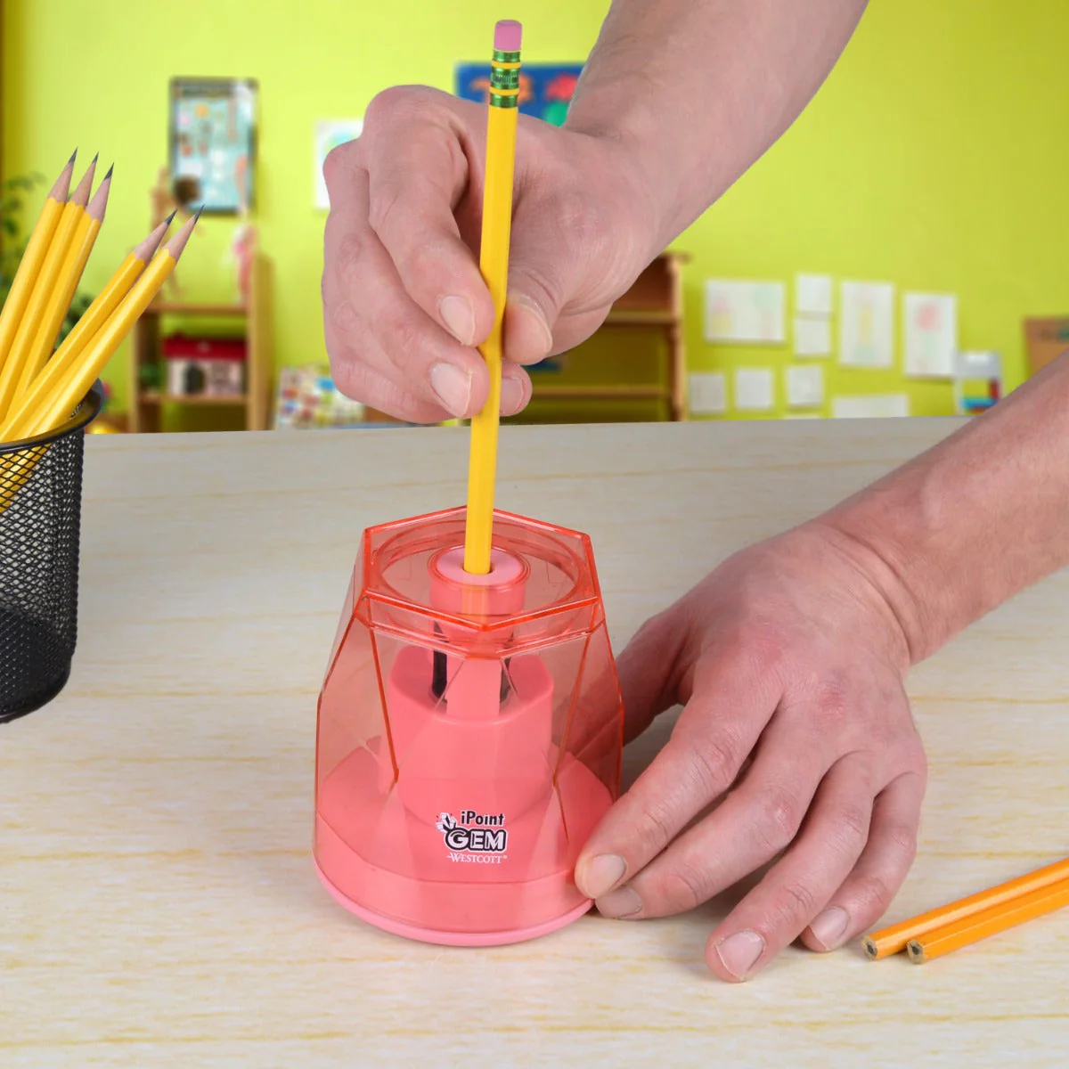 Westcott iPoint® GEM Battery Pencil Sharpener, Pink (00578-PARENT) - Image 6