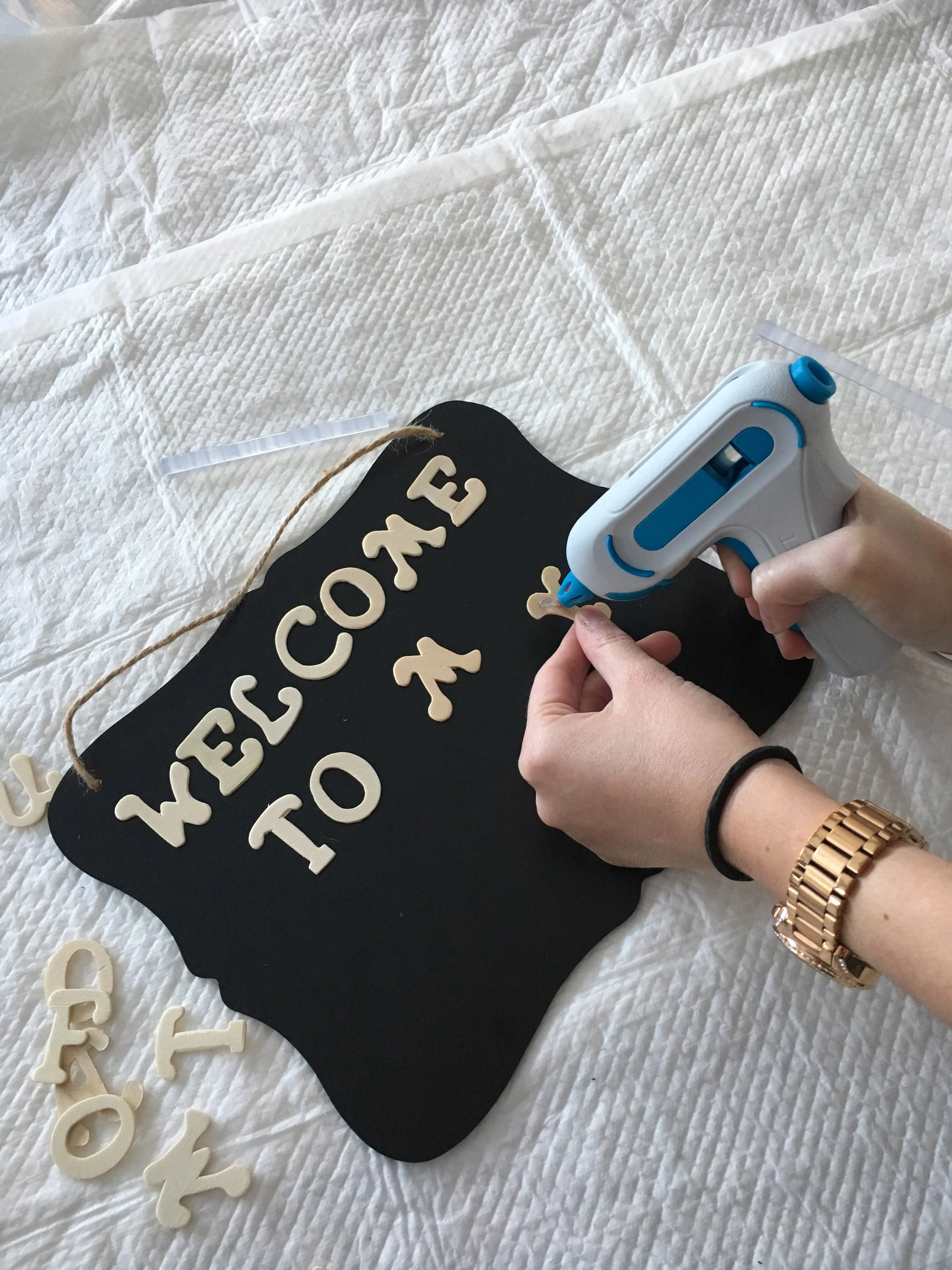 Westcott Premium Safety Mini Hot Glue Gun, Low Temp (16757) - Image 5