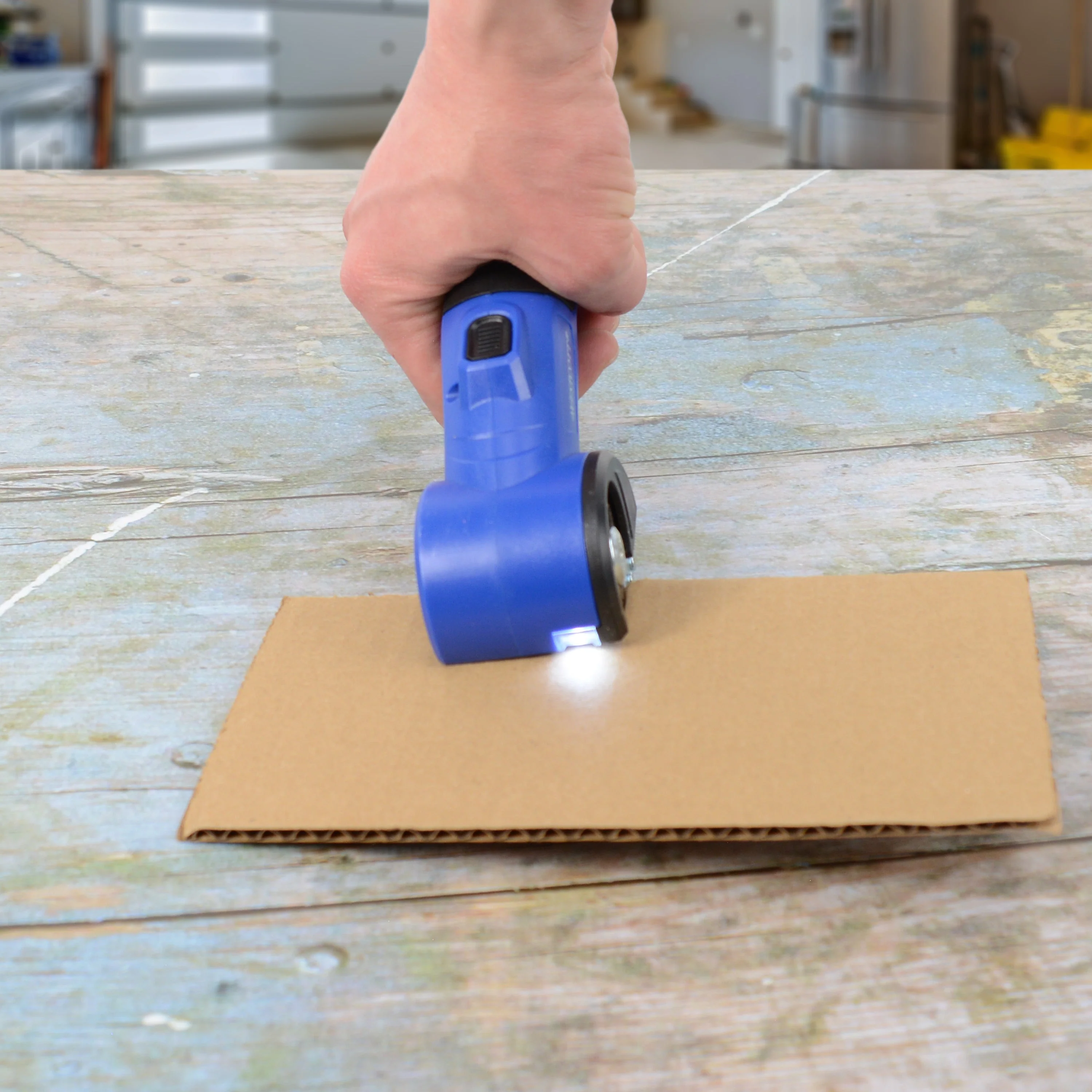 Westcott Rechargeable Electric Scissors, Cordless Power Scissors with Built-In Battery, Stainless Steel Blades Cut Up to 1/4", Ergonomic Comfort Grip, Cuts Cardboard, Fabric, Plastic & Packaging (00999-Parent) - Image 10