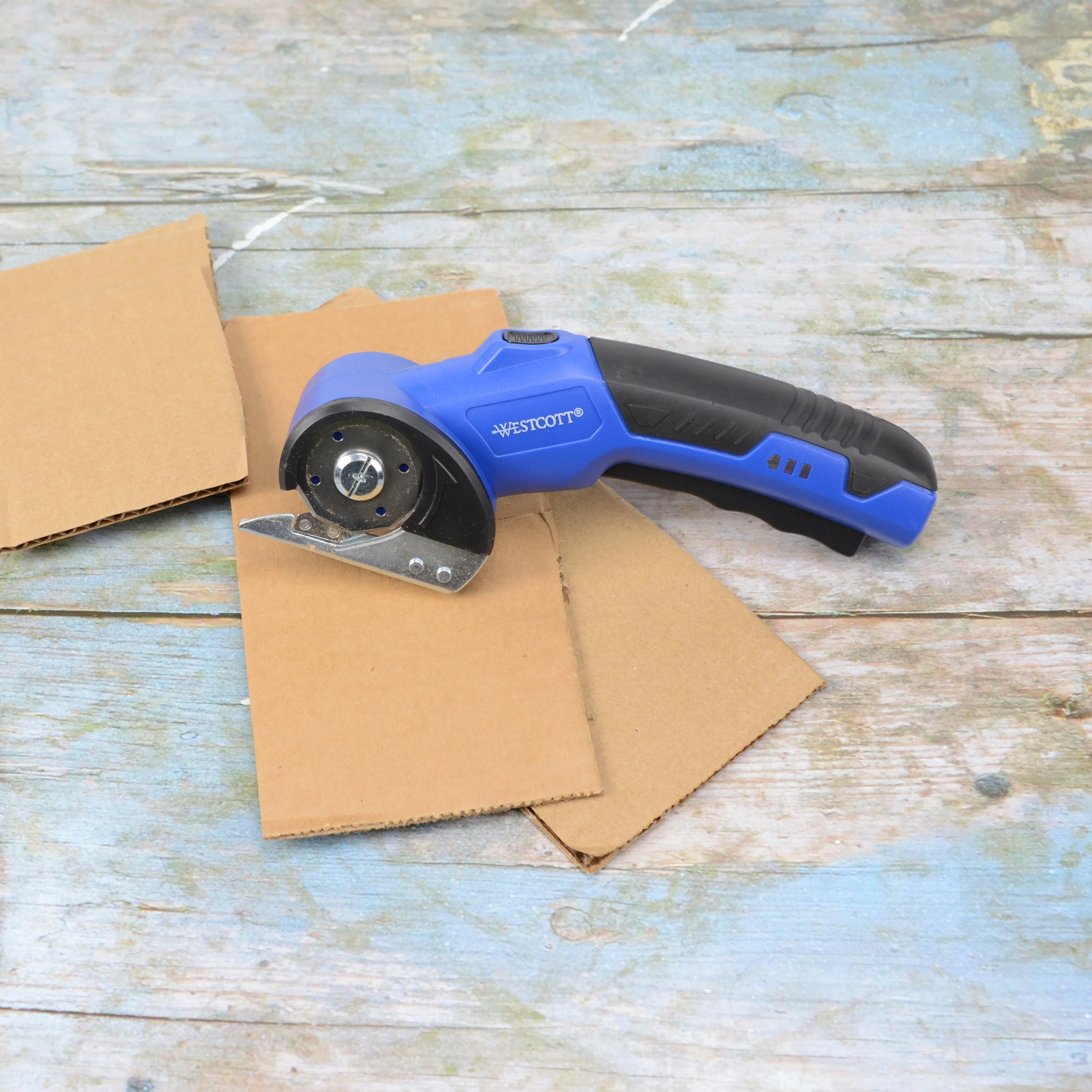 Westcott Rechargeable Electric Scissors, Cordless Power Scissors with Built-In Battery, Stainless Steel Blades Cut Up to 1/4", Ergonomic Comfort Grip, Cuts Cardboard, Fabric, Plastic & Packaging (00999-Parent) - Image 12