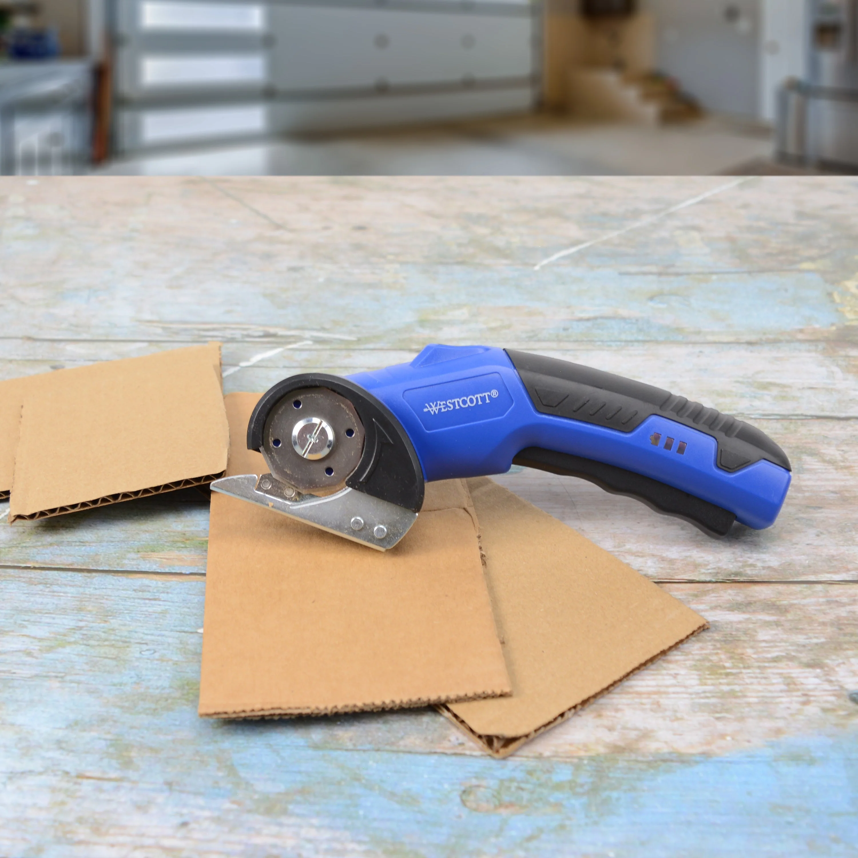 Westcott Rechargeable Electric Scissors, Cordless Power Scissors with Built-In Battery, Stainless Steel Blades Cut Up to 1/4", Ergonomic Comfort Grip, Cuts Cardboard, Fabric, Plastic & Packaging (00999-Parent) - Image 5